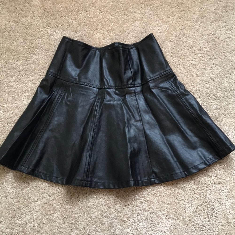 Pleather black mini skirt